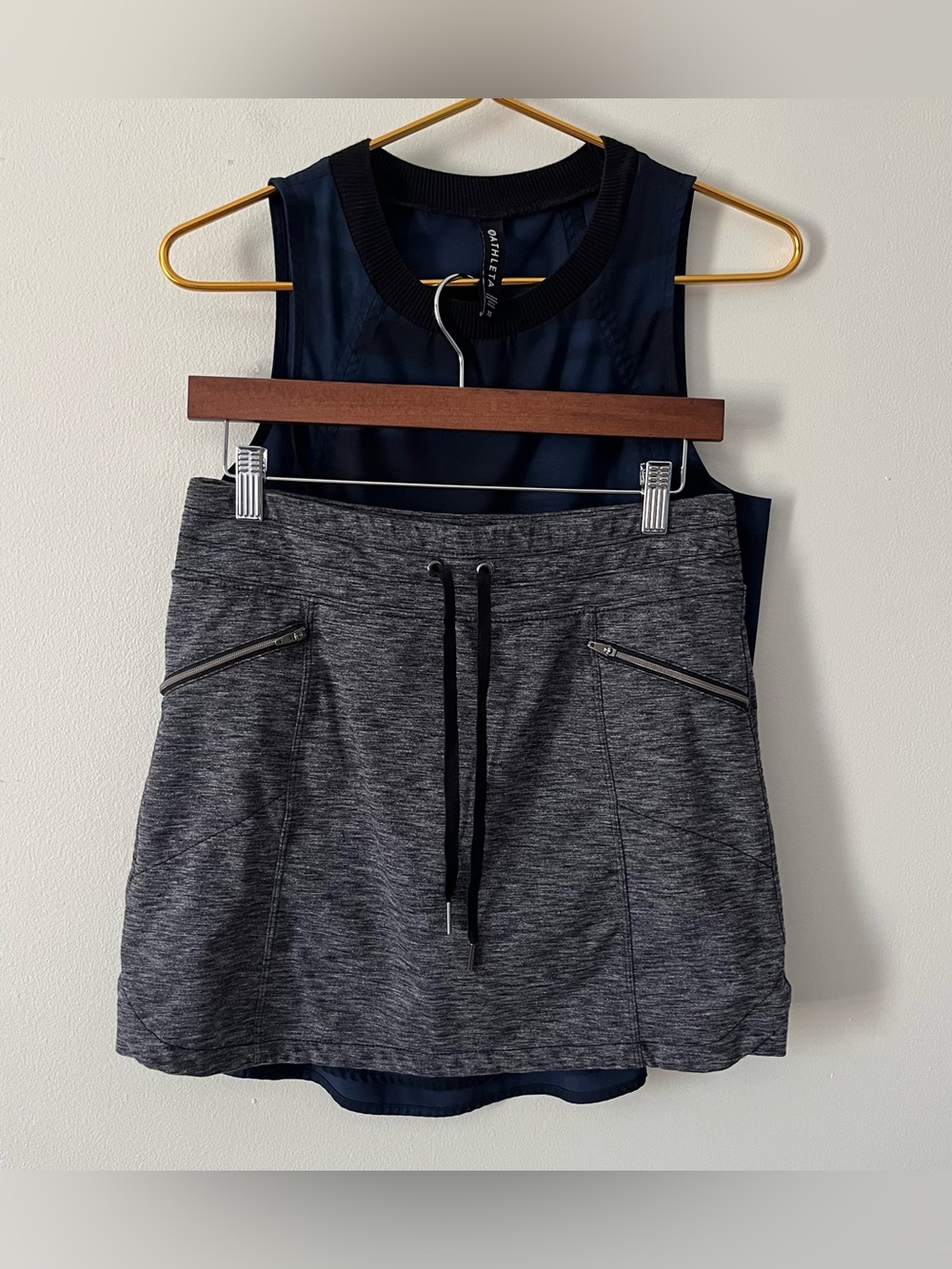 Athleta Bundle Heather Charcoal Gray Skirt Small & Blue Black Sleeveless Top XS